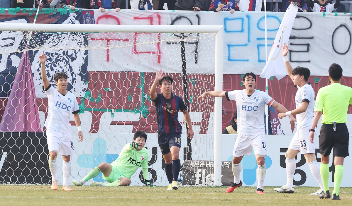 '1-2→6-4' 역대급 120분 혈투 끝 대역전·잔류 드라마 쓴 수원F…