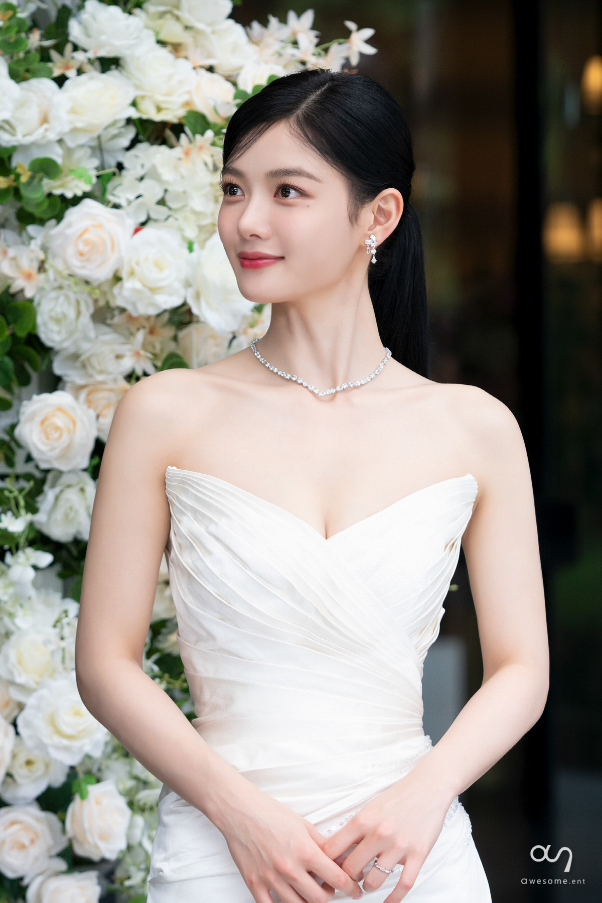 '마이 데몬' 송강 아내된 김유정, 어나더 클래스 드레스 자태로 미모 장…
