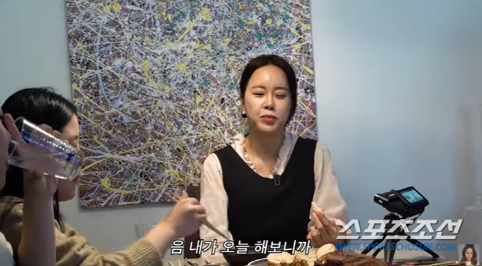 [SC갑론을박]"연예인이라 돈이 썩냐" 악플 백지영, 물에 빠진 명품백 …
