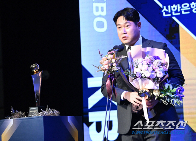 '우승 프리미엄' 있어도 버겁다. 12년간 철옹성 '양+강'…새 역사 이…