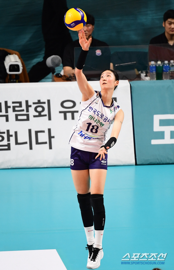 "라인업을 바꿨다" 도로공사, 4연패 탈출 위한 몸부림 [김천브리핑]