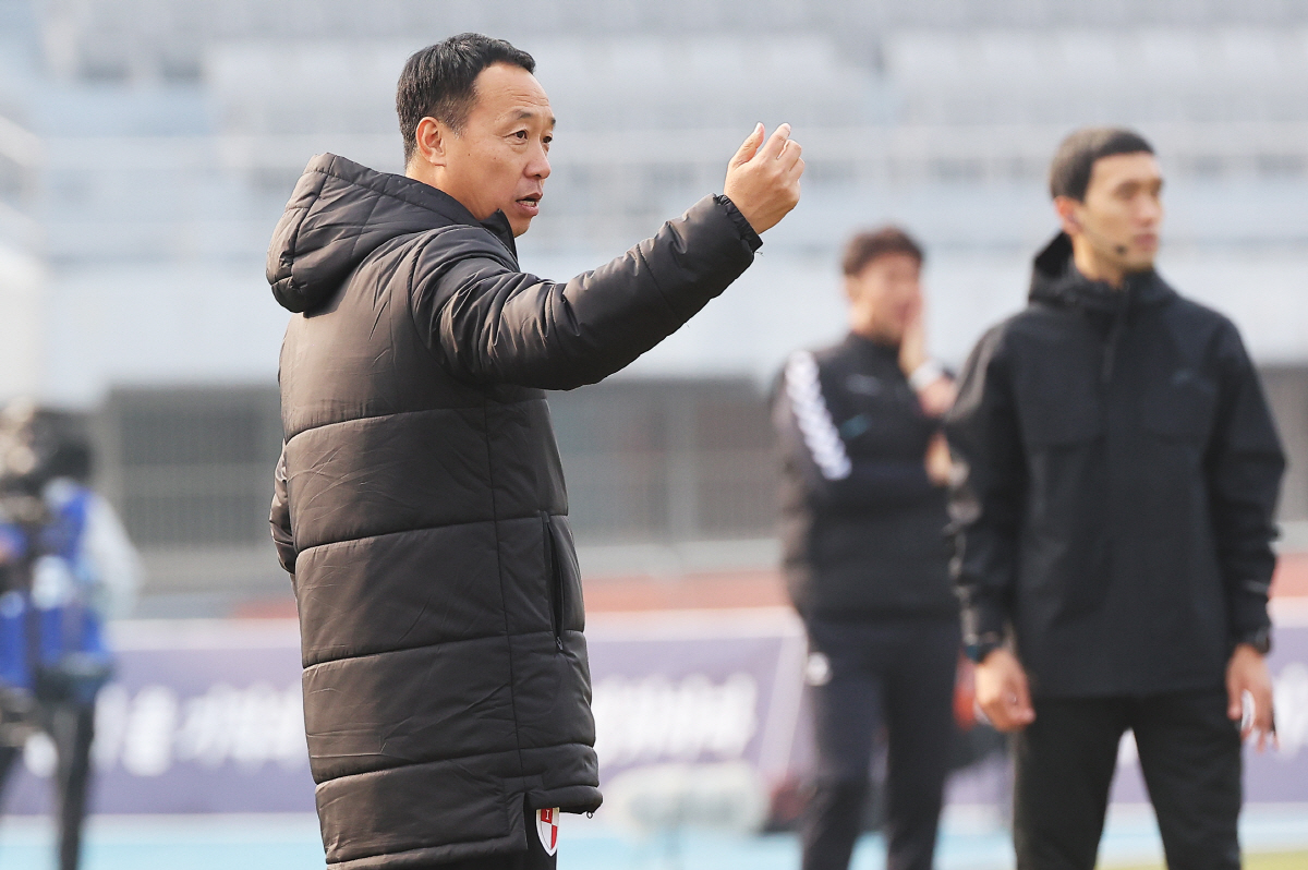 "K리그2 기적은 없었다" 또 무너진 부산의 승격 희망, 인정할 수밖에 …