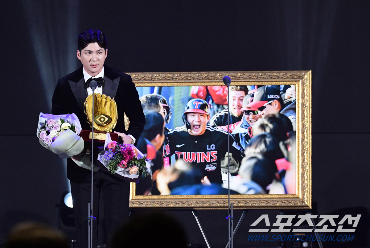 치열한 접전! 52.9% vs 41.2%. 오지환 29년만에 우승 한국시…