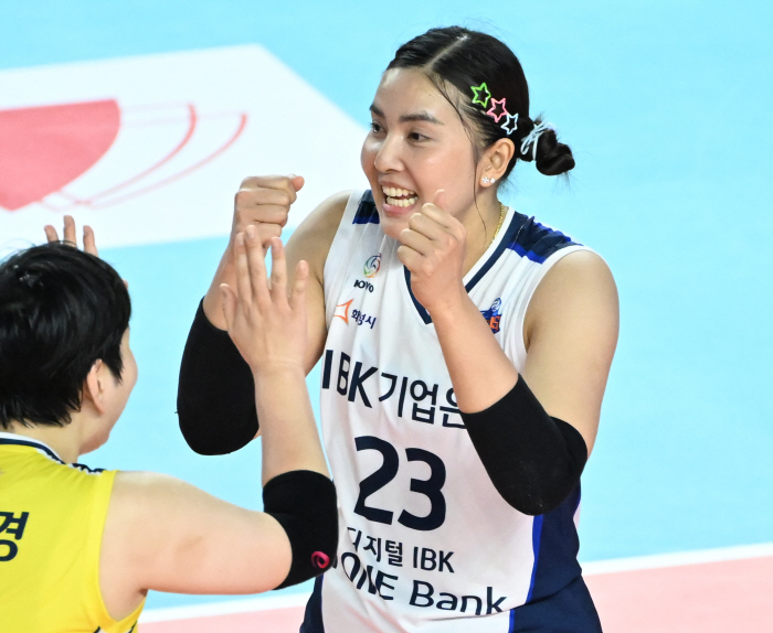 "편하게만 하면 안돼!" '5연패' 디펜딩챔프→亞최고 세터까지…'동병상련…