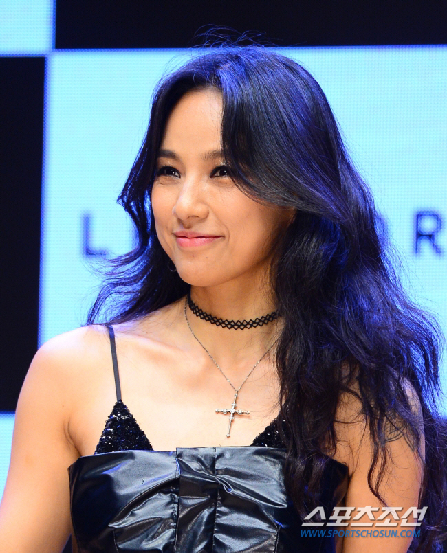 이효리, 부동산 시장 첫 언급 "가끔 집 사면 고통스러워"[종합]