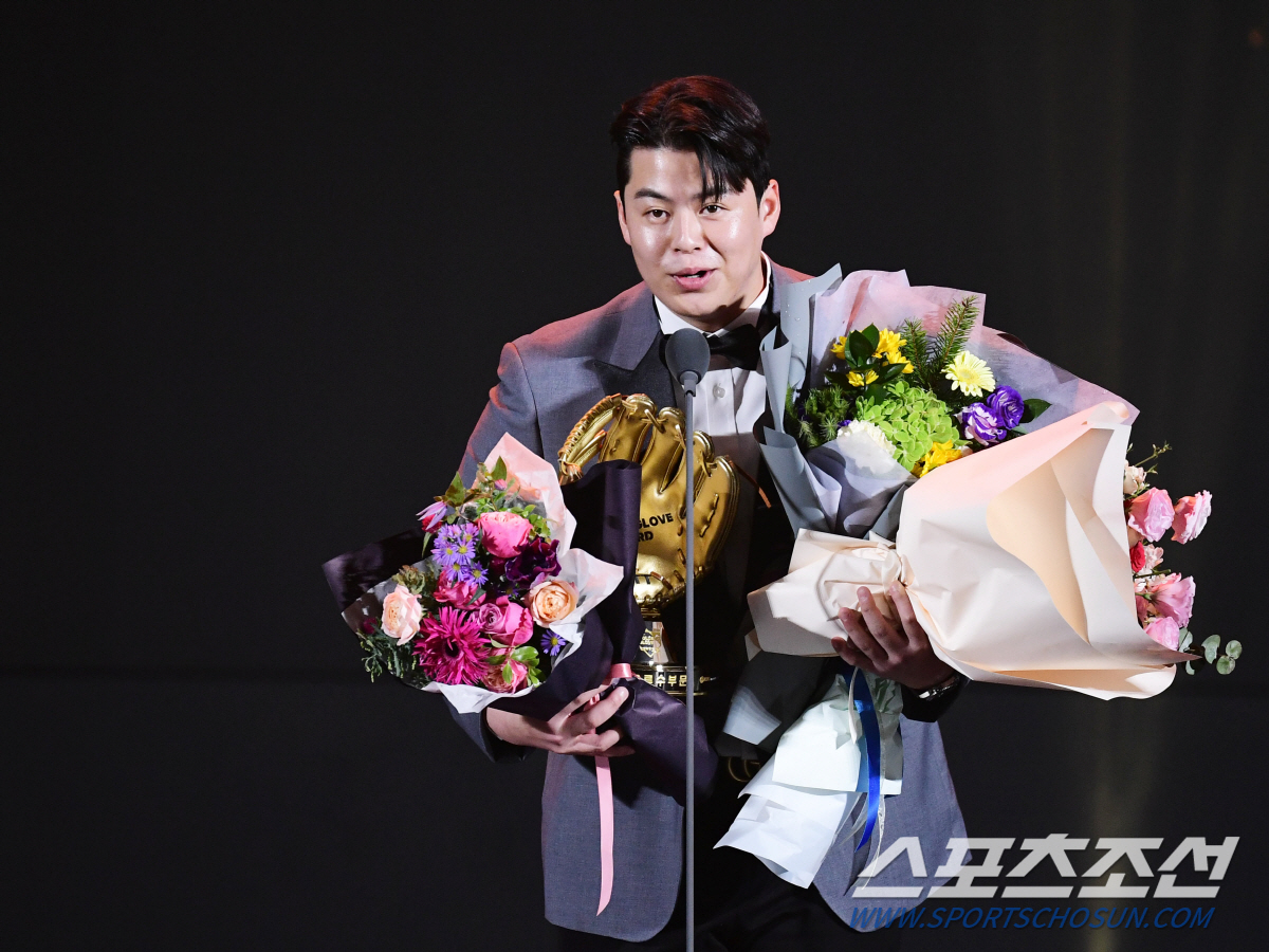 "최정 선배님 보면서 달려왔는데…" '생애 첫 GG' 23세 젊은 홈런왕…