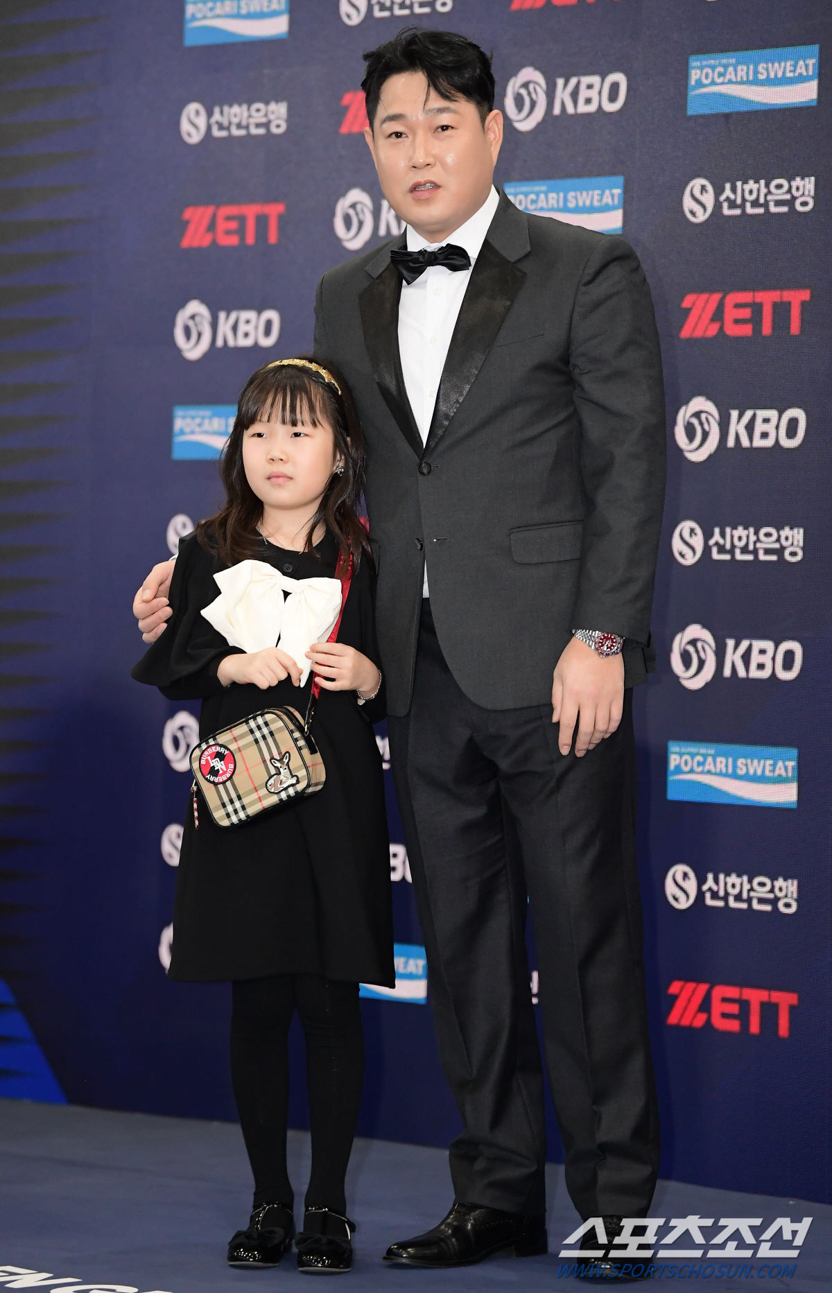 '진행형 전설' 양의지의 GG, 국민타자 턱밑까지 추격…이승엽 반응은 […