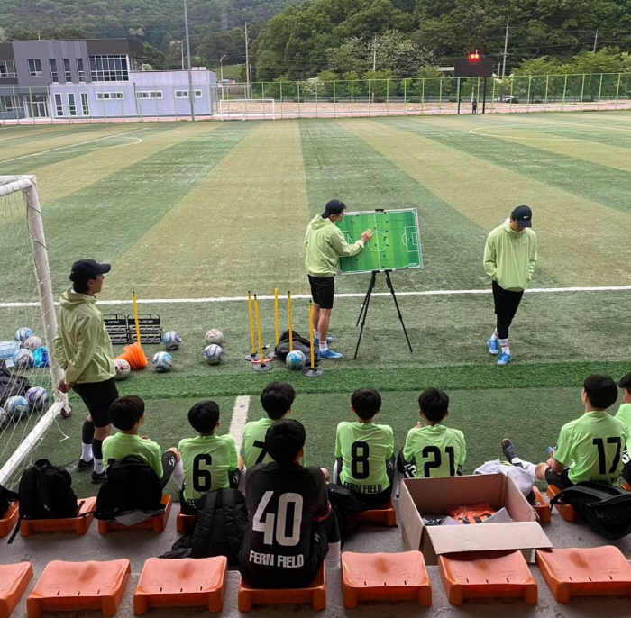 'K리그 레전드' 하성민 정다훤 안상현 배해민, 계룡 스포츠클럽 U-15…