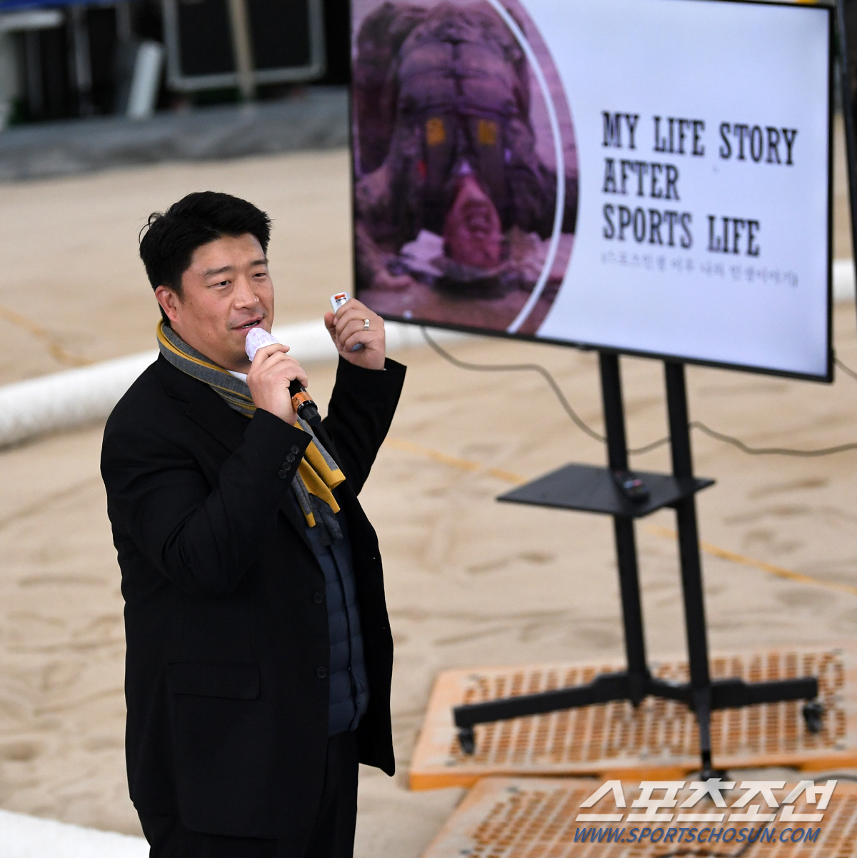"으랏차차!K씨름" 세기의 라이벌,이태현X황규연이 제주 청스한 모래판에 …