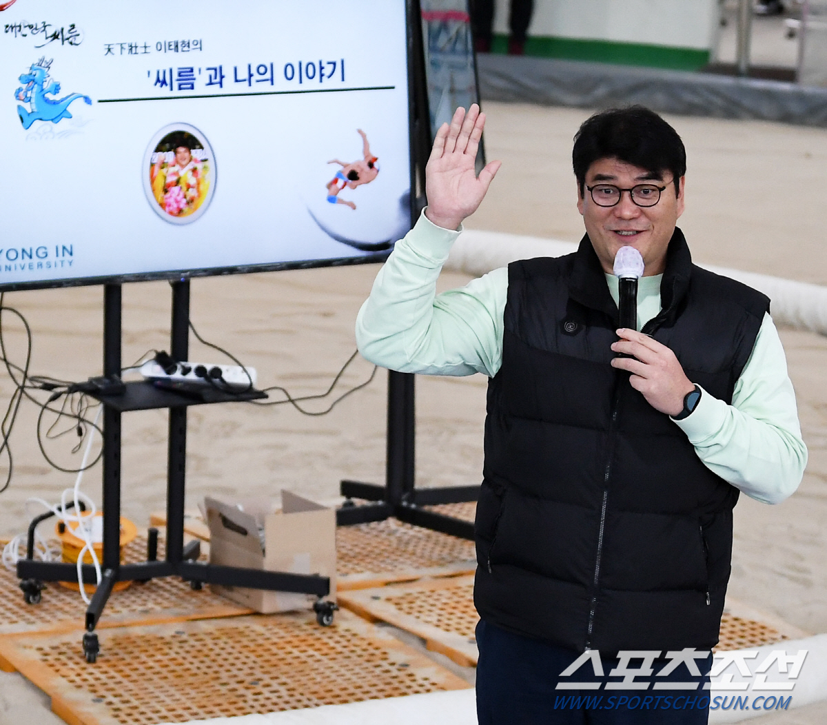 "으랏차차!K씨름" 세기의 라이벌,이태현X황규연이 제주 청스한 모래판에 …