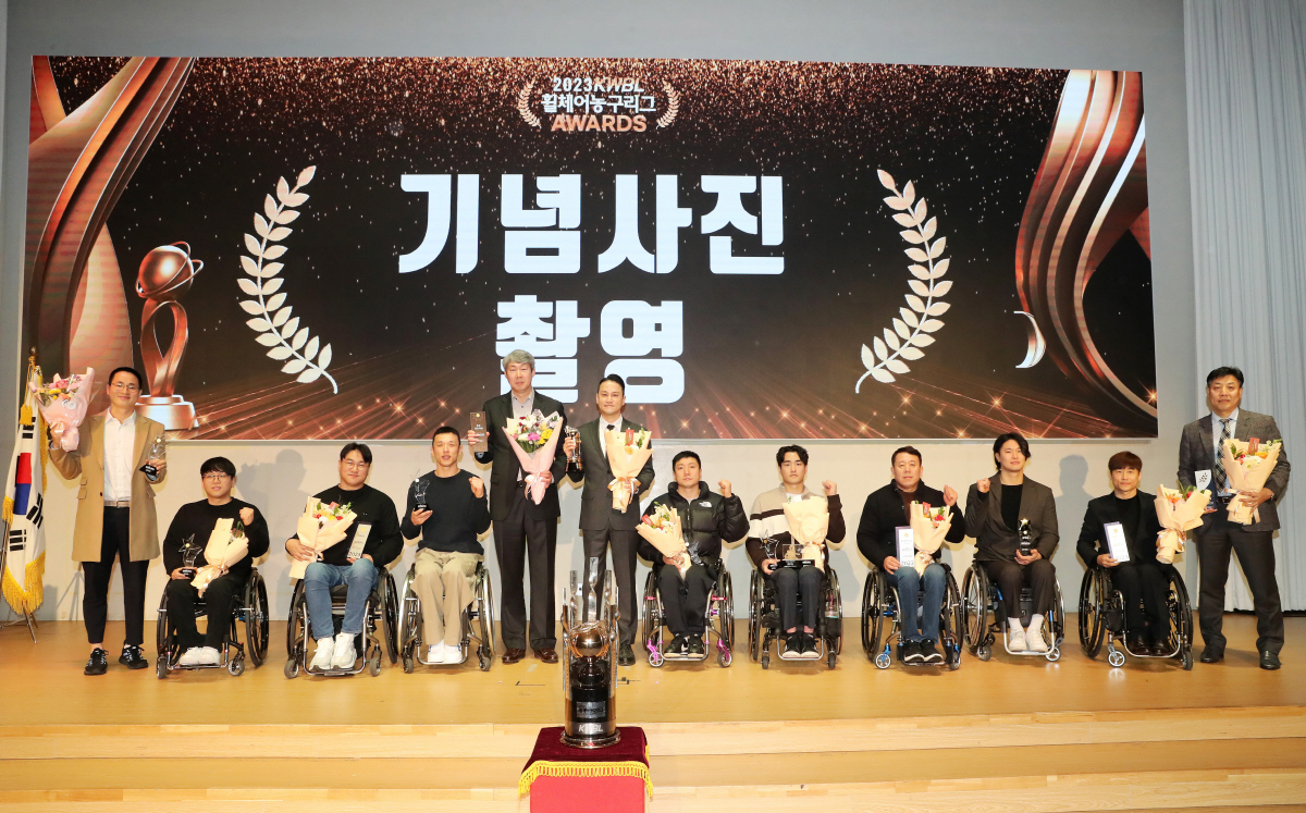 '춘천 창단 첫 통합우승 견인'조승현 MVP-조동기 감독 감독상...신인…