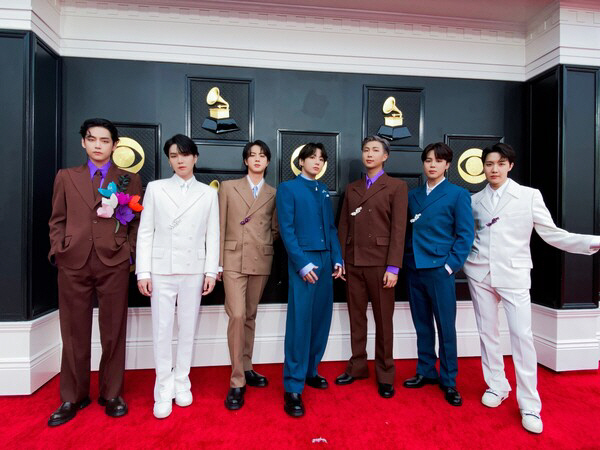 "비틀즈 해체 수준 충격" BTS 전원입대, 외신도 주목[SC이슈]