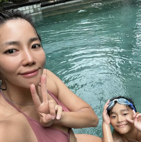 '이범수♥' 이윤진 "딸·아들 발리로 유학, 이제 서울가네" 겨울방학 귀…