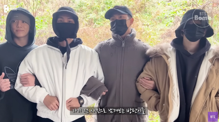 빡빡머리 어색해 만지작..RM·뷔→지민·정국, 방시혁 함께한 입대 현장 …