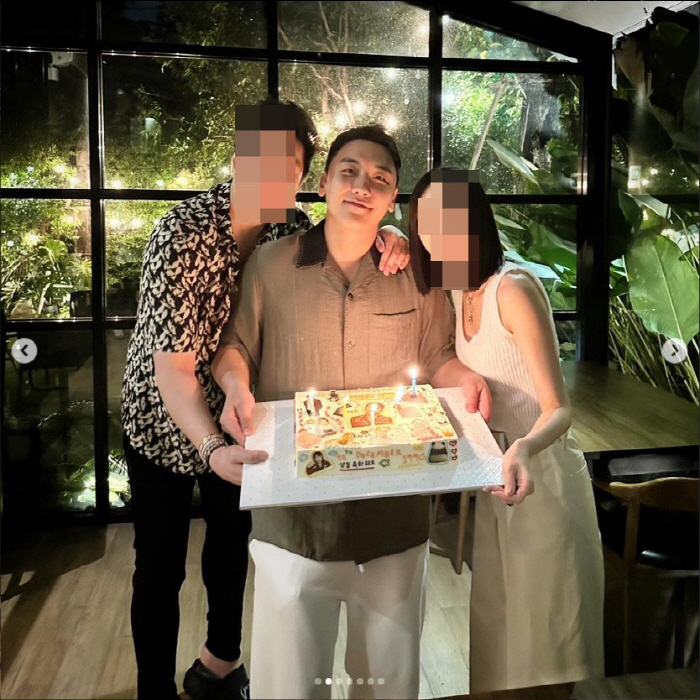 승리, 출소 후 방콕서 '대규모 생일파티'...출소 후에도 여전한 '승츠…