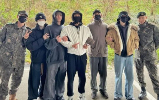 "웃길줄 알았는데 눈물" 진·지민·정국, BTS 아닌 '조교와 훈련병' …