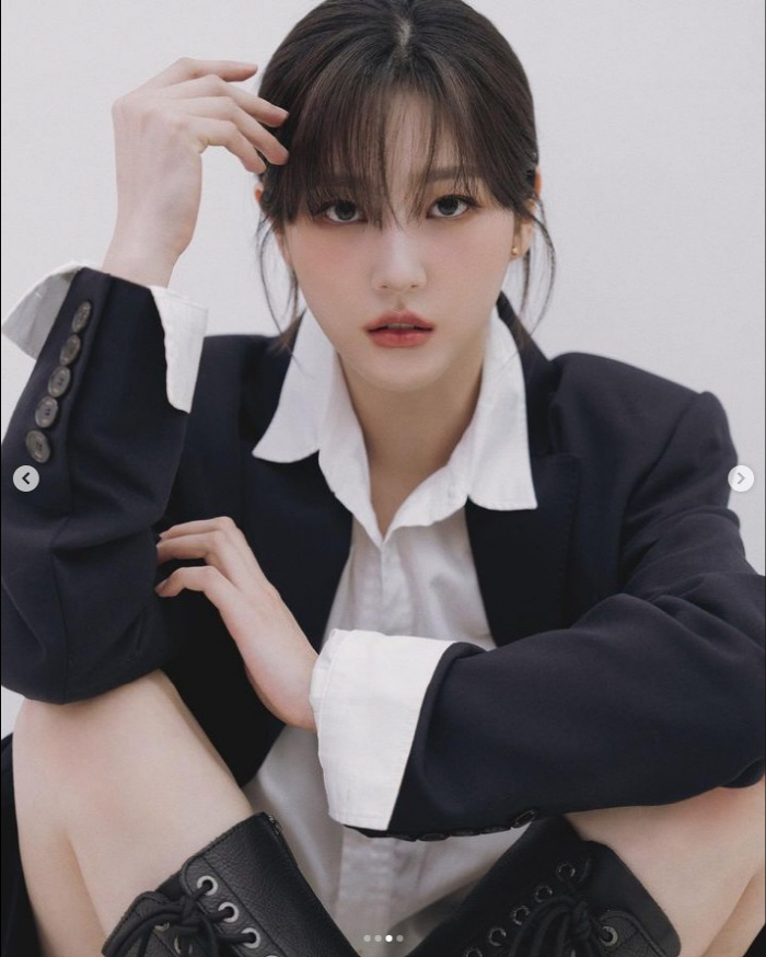 김새론, '숏컷' 이미지 변신…'음주운전' 자숙 19개월만에 복귀 신호탄…