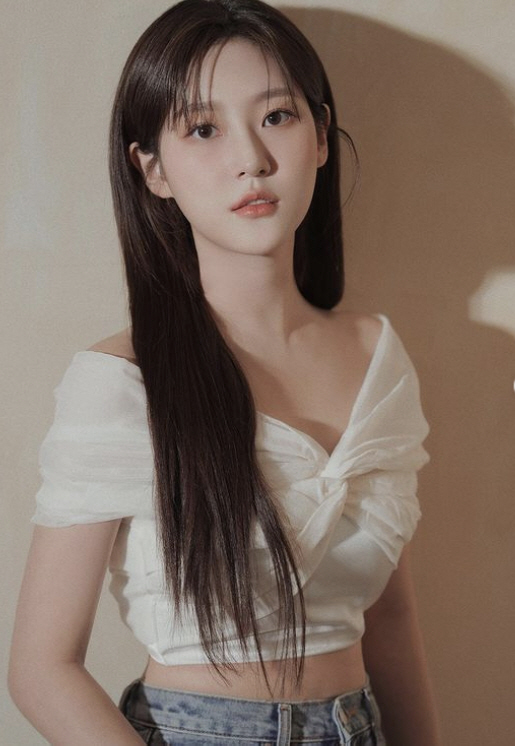 "김새론이 돌아왔다" 자숙 19개월째 새 프로필 사진 공개..슬며시 복귀…