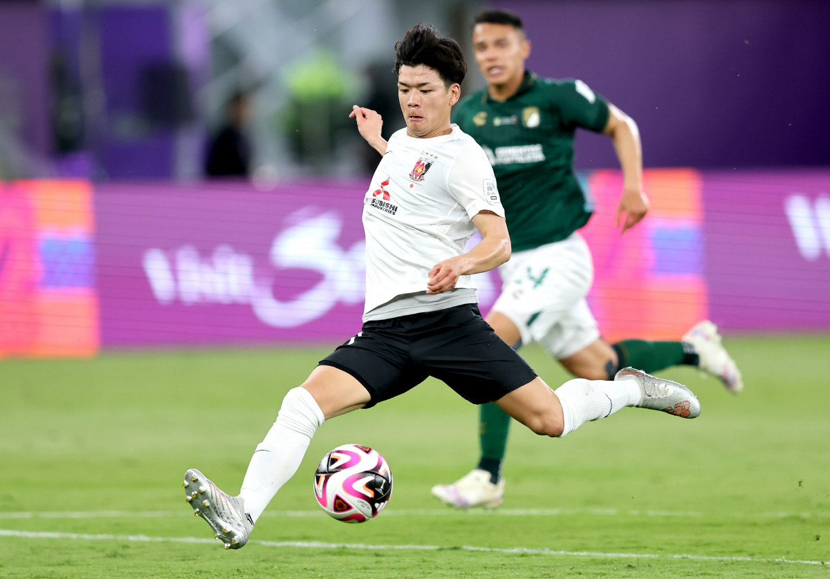 이강인vs구보 '한-일 절친' 정면 충돌, UCL 16강 격돌→SNS 소…