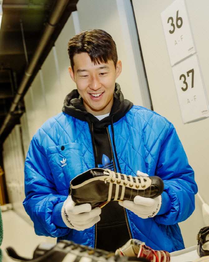 '아디다스 종신' 함부르크 꼬마가 월클 캡틴이 되기까지 동행한 SON-아…