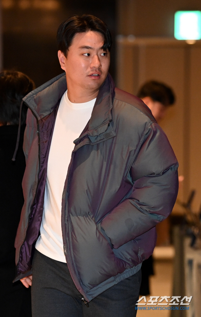 '두 번째 항소 공판' 이영하, 시즌 정상 준비…연봉 계약 완료 및 캠프…