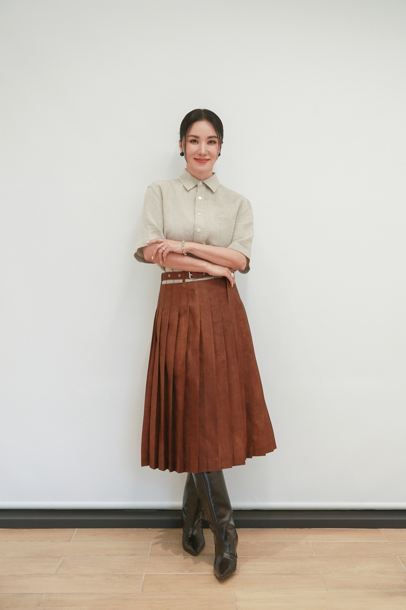 엄정화, '올해의 배우' 선정 "'닥터 차정숙' 시청자들께 감사..의미 …
