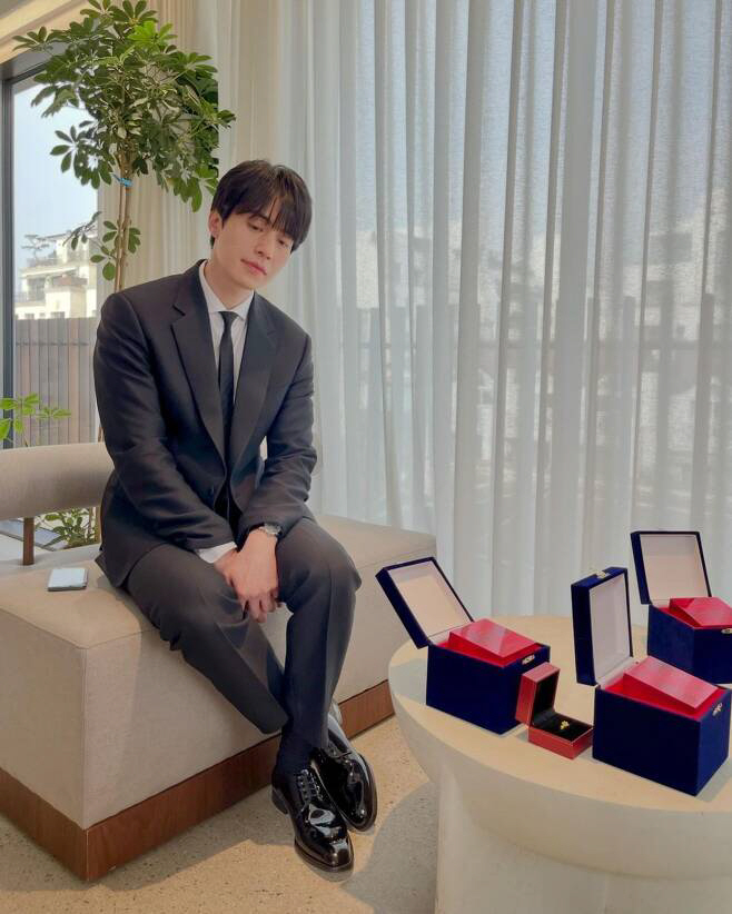 시상식 태도 논란? NO!…이동욱, '핑계고' 대상 소감 "더 큰 웃음으…