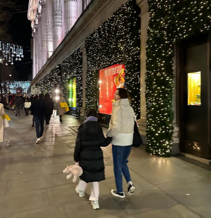 `기성용♥` 한혜진, 딸 시온 손흥민 팬심 고백 "삼촌이 맛있는거 사줘 좋겠다"