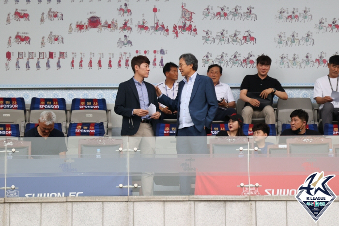 [단독]김도균 감독 떠난 수원FC, 새 사령탑에 김은중 전 U-20 대표…