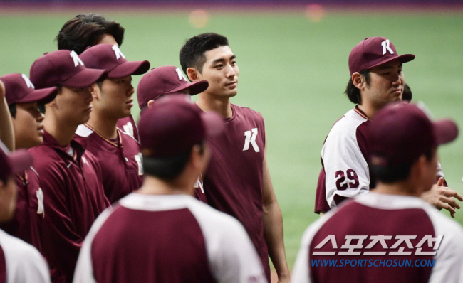 "선수들에 투자해주세요" 이정후 덕에 245억 번 '샐러리캡 꼴찌' 키움…