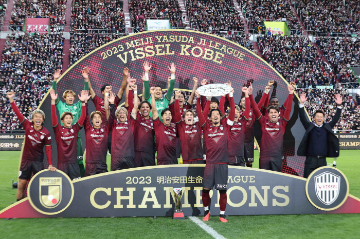 결국 '힘의 논리', 추춘제로 돌아선 일본 프로축구…K리그 "선을 그은 …