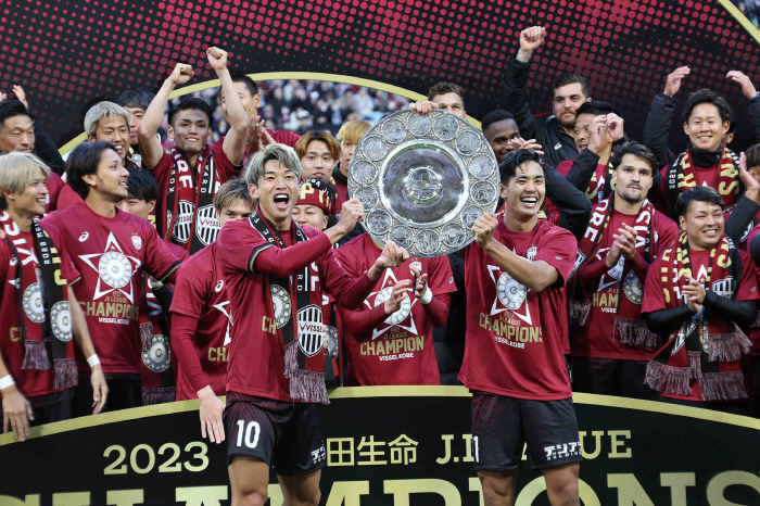 결국 '힘의 논리', 추춘제로 돌아선 일본 프로축구…K리그 "선을 그은 …