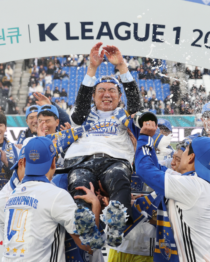 결국 '힘의 논리', 추춘제로 돌아선 일본 프로축구…K리그 "선을 그은 …