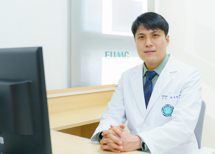 과도한 노트북·스마트폰 사용, 목 관절은 괴롭다