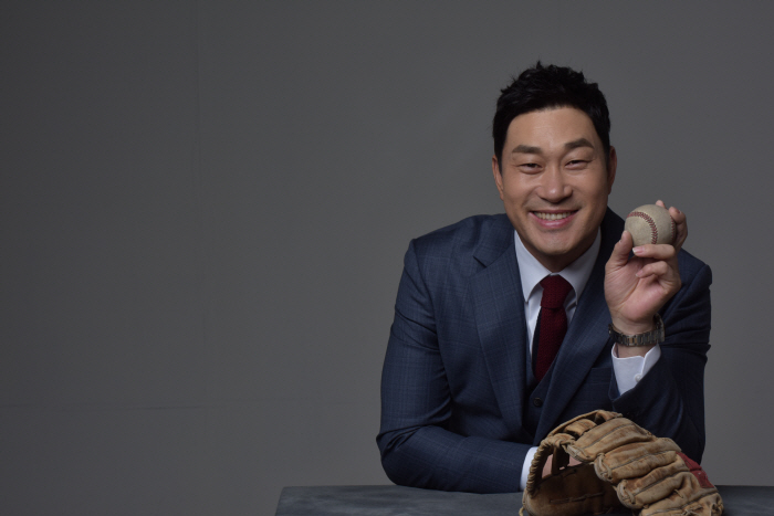 [단독] 봉중근 "예능 출연 가능성 오픈, LG 후배들 29년만 프로야구…