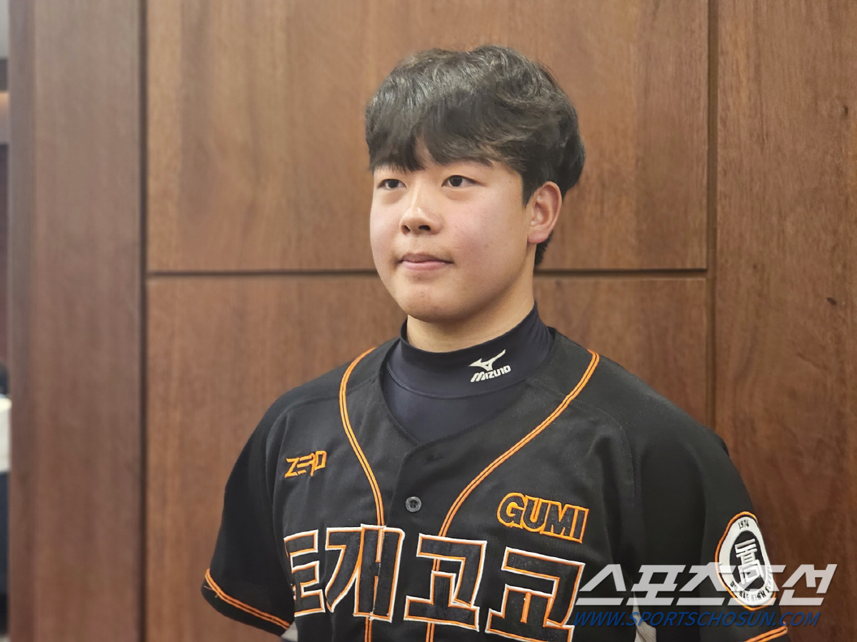 "프로갈 선수, 타율 관리 안한다" 프로와 대학의 갈림길, '이영민 타격…
