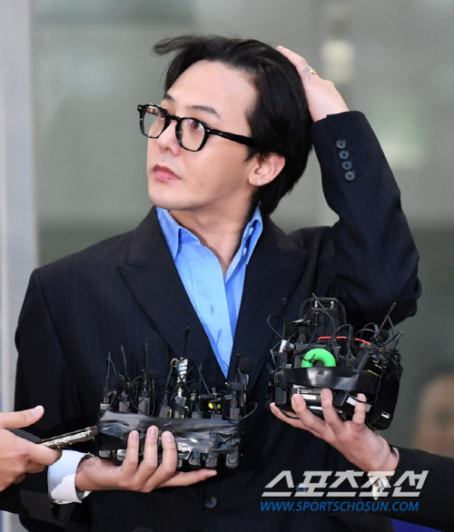 누명 벗은 지드래곤, 의미있는 첫 행보 "마약 근절 재단 설립, 사회적 …