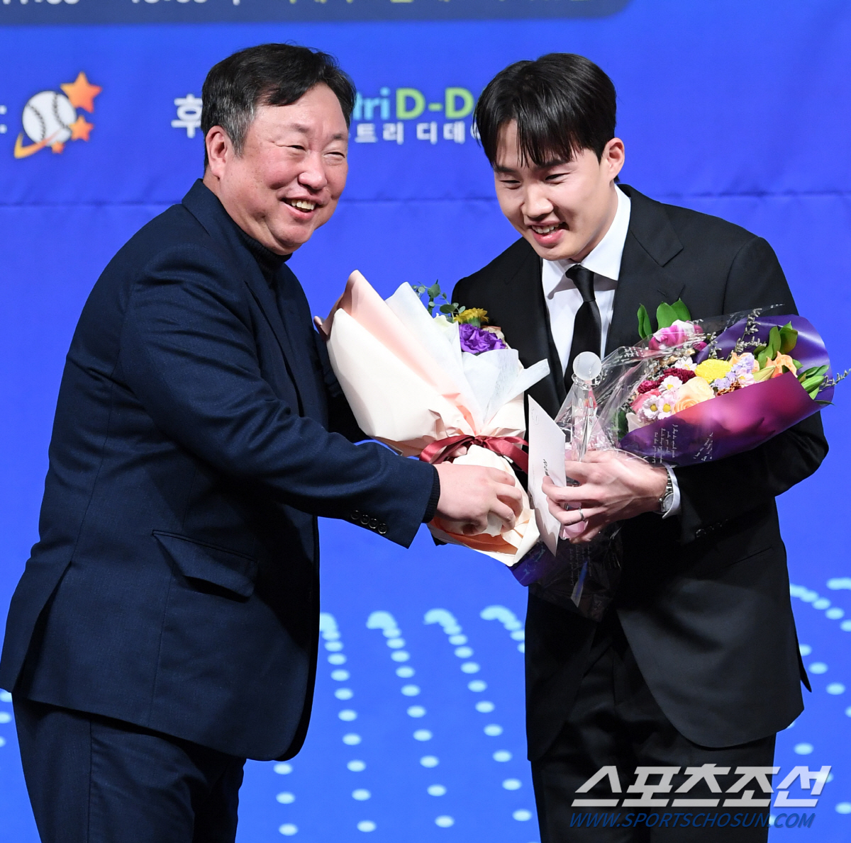 '개인 10승-팀 가을야구' 하면 50억 다 챙길까...임찬규 'FA 대…