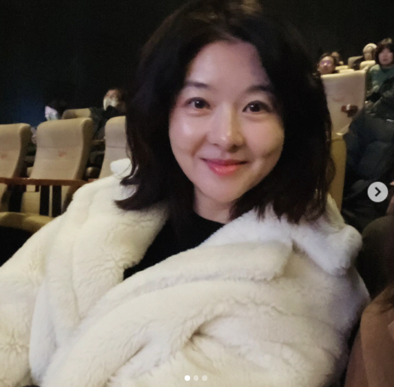 송선미 피소 당했는데..밝은 근황 "'서울의 봄' 4천만 가자"