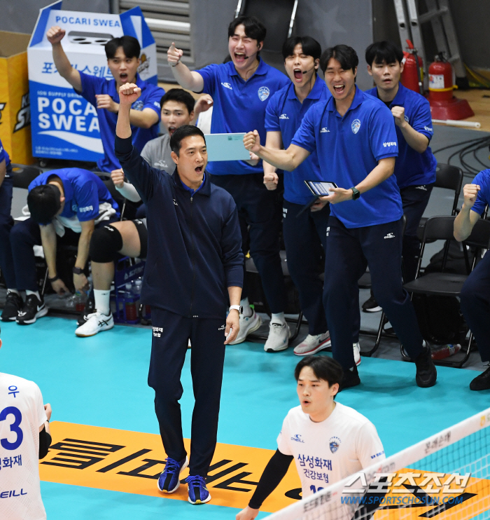 몰락했던 '배구 명가' 삼성화재의 부활, 감독과 선수가 직접 밝힌 '대반…