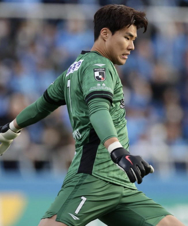'부상→J리그 세이브 3위' 만점활약 송범근 "유럽 도전도 하고 싶다…2…
