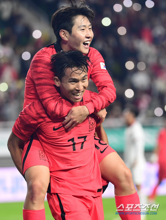 '최강 스쿼드' 클린스만호, 64년 만의 아시안컵 왕좌 도전…'로드 투 …