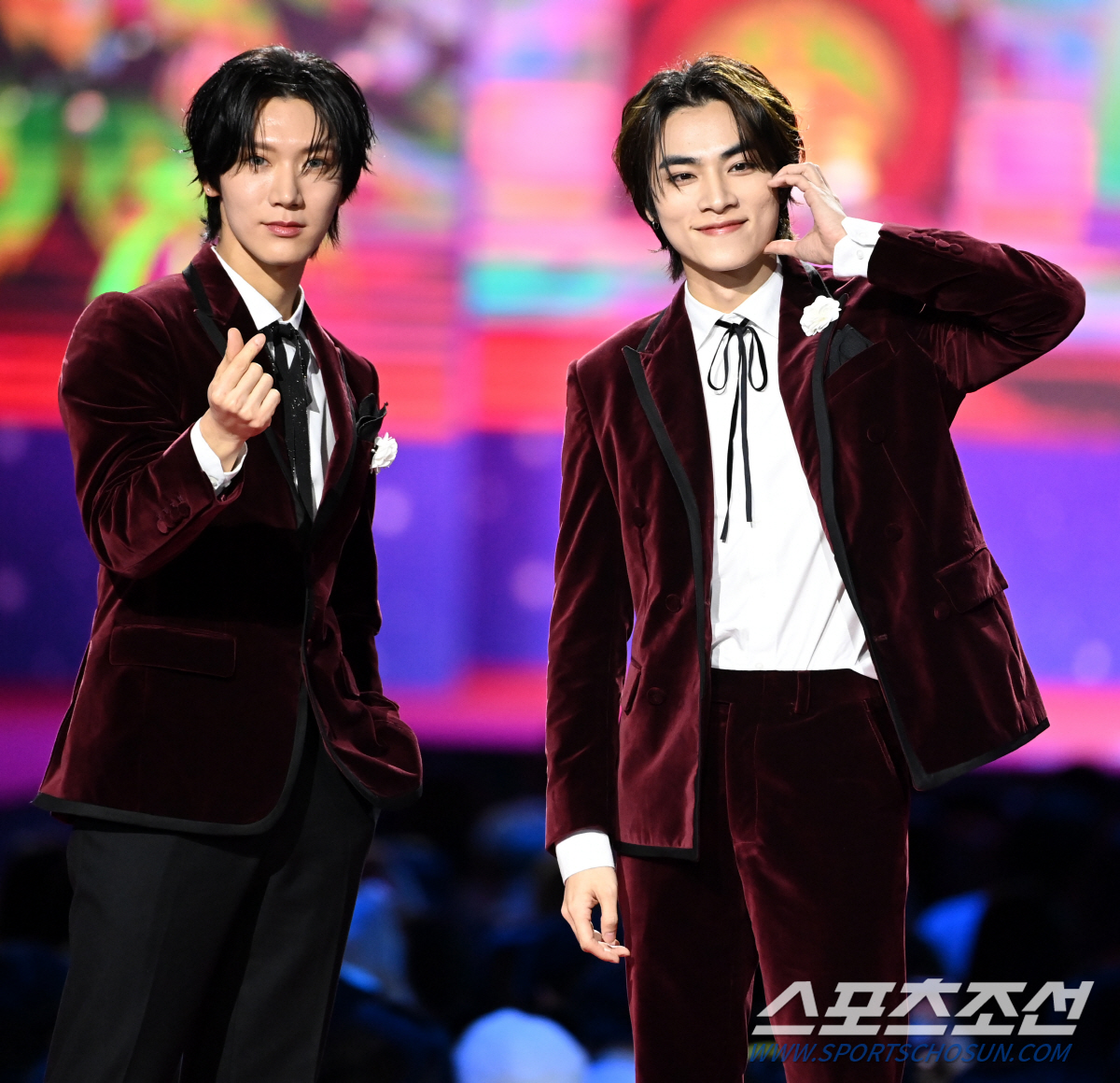 [SC이슈] SBS '가요대전', 또 발생한 안전사고..NCT텐 추락에 …