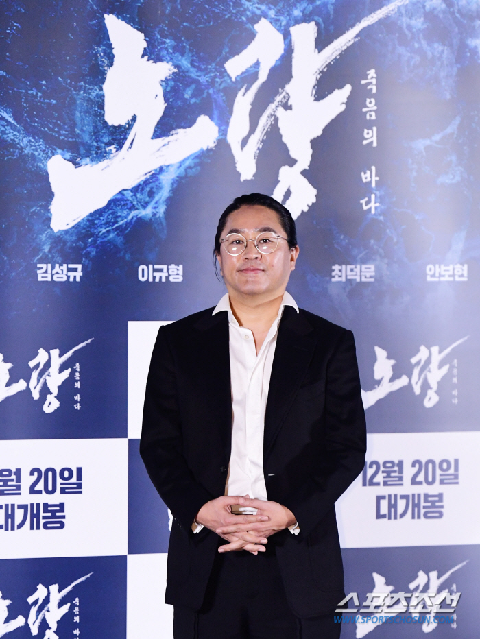 [공식] '명량' '한산' 노량' 이끈 김한민 감독, 이순신 3부작 10…