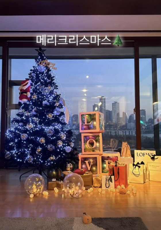 '사회적 유부녀' 김지민, ♥김준호 위한 생일상 "직접 차린 집밥"