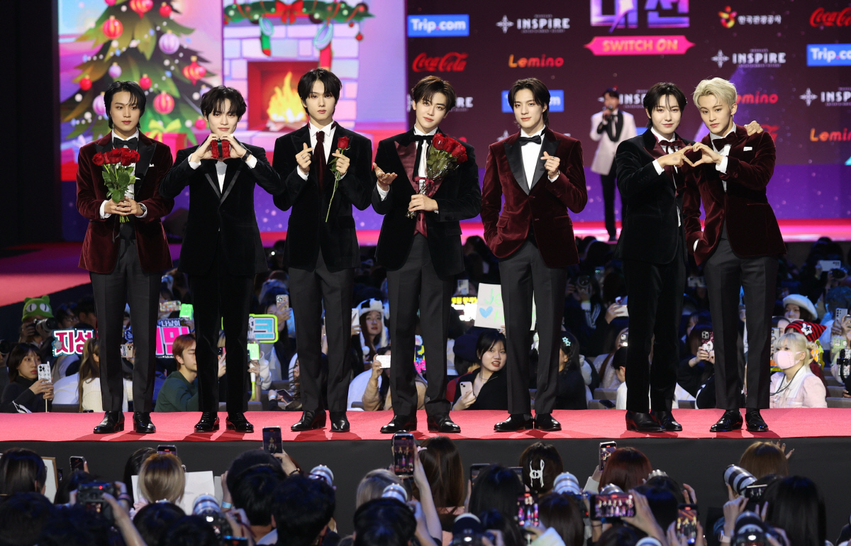[SC이슈] "이쯤 되면 사고대전"…'SBS 가요대전' 안전 논란, 에스…