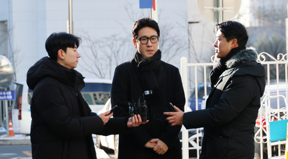[SC이슈] "수면제로 착각, 빨대 이용 코로 흡입"…이선균의 억울함 호…