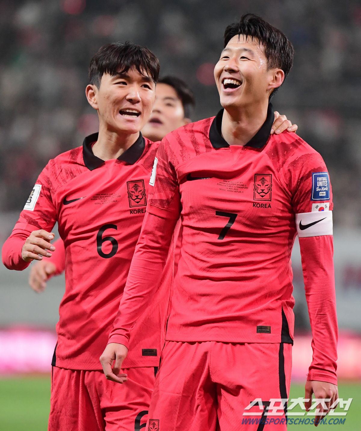 팬들이 뽑은 '올해의 골'은 싱가포르전 손흥민 왼발 감아차기, '올해의 …