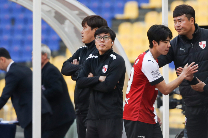 '부산맨'최광희, 부산 U-18팀 사령탑으로 선임.."좋은 사람·좋은 선수로 키우고파"