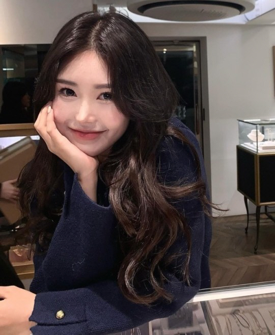 '故최진실 딸' 최준희, 백설공주처럼 '투명 피부'…물오른 미모 자랑